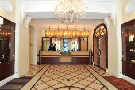 Hotel Royat · Princesse Flore, a 5-star hotel near Clermont-Ferrand